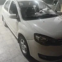 خودروی شیک و تمیز