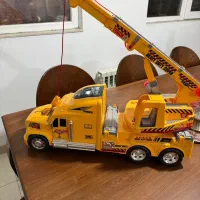 ماشین جرثقیل|اسباب‌‌بازی|بابل, |دیوار