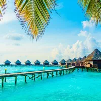 تور لحظه آخری 4 ستاره هوایی کیش با هدیه