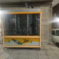 یخچال ایستاده مغازه ای.