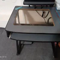 میز کامپیوتر با ورق آلومینیوم