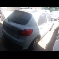 کوییک R۱۴۰۲ سفید مشکی تصادفی کم کار تصادف ضعیف|خودرو سواری و وانت|کهریزک, |دیوار