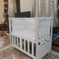 گهواره در حد نو|اسباب و اثاث بچه|صدرا-فارس, فاز ۲|دیوار