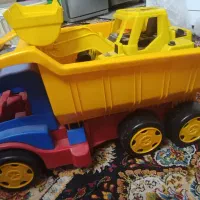 کامیون و لودر  و موتور