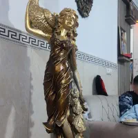 مجسمه پلی استر طلایی لامپ دار