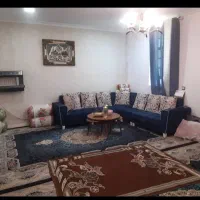 یک باب منزل شیک آپارتمانی در ساختمان ۴ واحدی