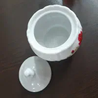 قندان گل سرخی|ظروف سرو و پذیرایی|قم, قلعه کامکار|دیوار