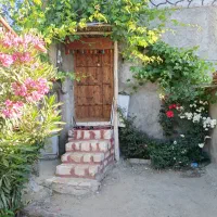 اقامتگاه و سویت ویلا|اجارهٔ کوتاه‌مدت ویلا و باغ|خاو و میرآباد, |دیوار