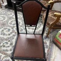 دو عدد صندلی