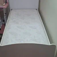 تخت و کمد کودک