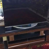 ال ای دی ۵۰ اینچ همراه با میز