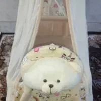 تعدادی لوازم نوزاد در حد