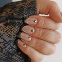 خدمات کاشت ناخن|خدمات آرایشگری و زیبایی|بومهن, |دیوار