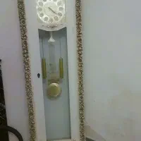 ساعت کنار سالنی