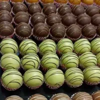 دوره شیرینی های مدرن خشک در آموزشگاه آلفا