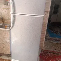 دو عدد یخچال و یه عدد فریزر صندوقی