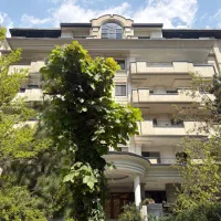 مگه میدن هنوز مشاعات تمیزبازسازی شده۳۲۰مترثارالله