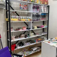 قفسه ویترین مغازه