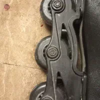 کفش اسکیت چهار چرخ با چرخهای سالم|دوچرخه، اسکیت، اسکوتر|اصفهان, سیچان|دیوار