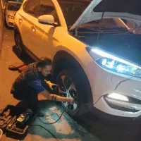 مکانیکی سیار باطری ساز پنچرگیری درمحل