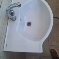 روشویی بهمراه باکس و آینه