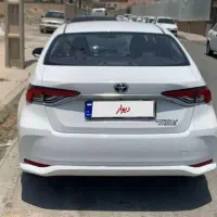 کرولا 1800 هیبرید الیت
