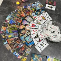 کتاب و جزوهای آموزش حرفه ای فال