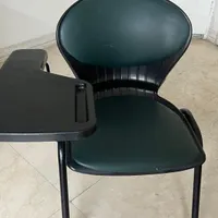 صندلی دانش اموزی راست دست