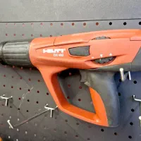 میخکوب هیلتی مدل DX460 در حد آکبند