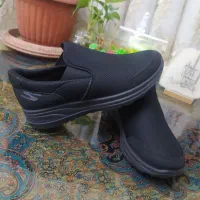 کفش اسکیچرز