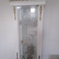 ویترین و زیر تلوزیون