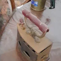 سماور قدیم نفتی و اتو زغالی قدیمی و تشت مسی قدیمی