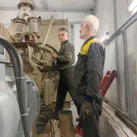 تعمیر گاه مشهد دیزل انواع ماشین سنگین همه شهر ها