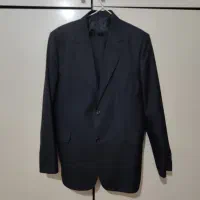 یک کت و یک شلوار نو..