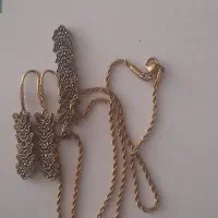 گوشواره و گردنبند رنگ ثابت