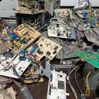 فروش بردهای استوک کولر گازی، پوسته پنل داخلی،فن|کولر گازی و فن‌کوئل|تهران, منیریه|دیوار