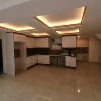 ویلایی کلید نخورده خام، همکف بالا، شمالی