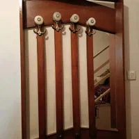 جاکفشی و جالباسی چوبی