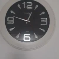 ساعت دیواری شیک و گلیم چهار متری