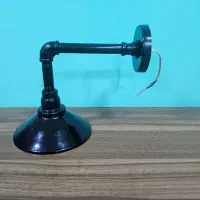 چراغ دیواری