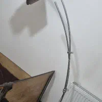 آباژور ایستاده