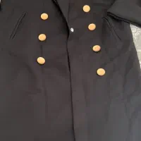 تعدادی لباس در حد نو