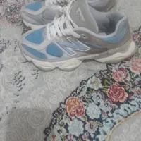 کفش کتانی|کیف، کفش، کمربند|رشت, عینک|دیوار