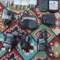 گوشی ساده و شارژر و کابل اصلی