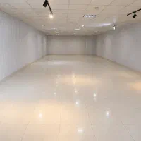 اجاره ۲۰۰متر همکف یک تیکه