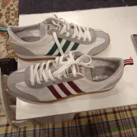 کفش آدیداس سه خط اصلی