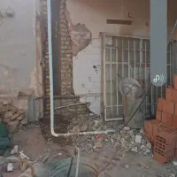 دوعددپنجره سالم ویه عدرب آهنی تمیزوسالم|مصالح و تجهیزات ساختمان|بومهن, |دیوار