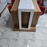 میز جزیره و صندلی