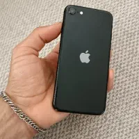 گوشی ایفون se2020 128 سالم