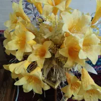 گلدان گل مصنوعی